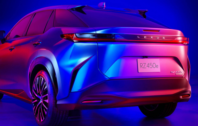 เผยทีเซอร์! รถไฟฟ้า Lexus RZ 450e ปี 2023 ก่อนเปิดตัว 2022