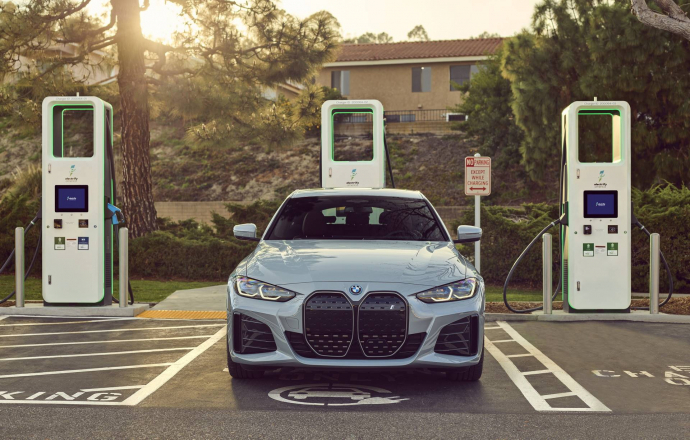 ลูกค้า BMW ในสหรัฐอเมริกา รับสิทธิ์ชาร์จรถไฟฟ้าฟรี 2 ปี
