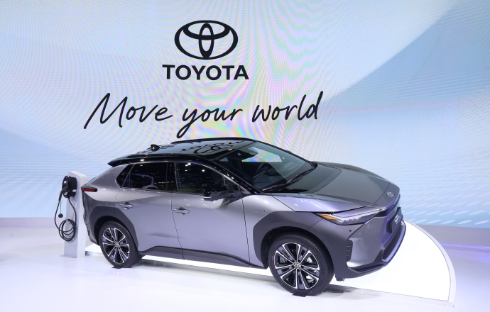 Toyota อวดรถไฟฟ้า e-Pallete และ Toyota bZ4X พร้อมตระกูล GR Sport ครบทุกรุ่น ที่งาน Motor Show 2022