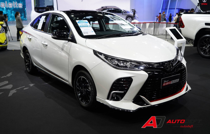 Toyota Yaris Ativ ตกแต่งชุดแต่ง Flash II package พร้อมราคา ที่งาน Motor Show 2022