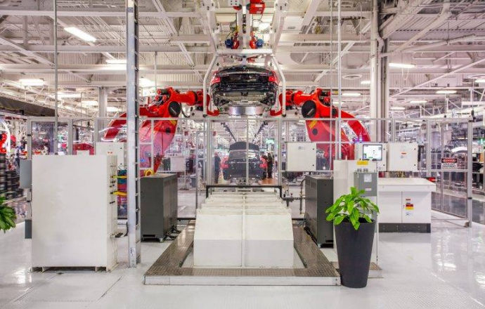 พาบินโดรนสุดเสียว...ชมโรงงานใหม่ Tesla Gigafactory ในเยอรมนี