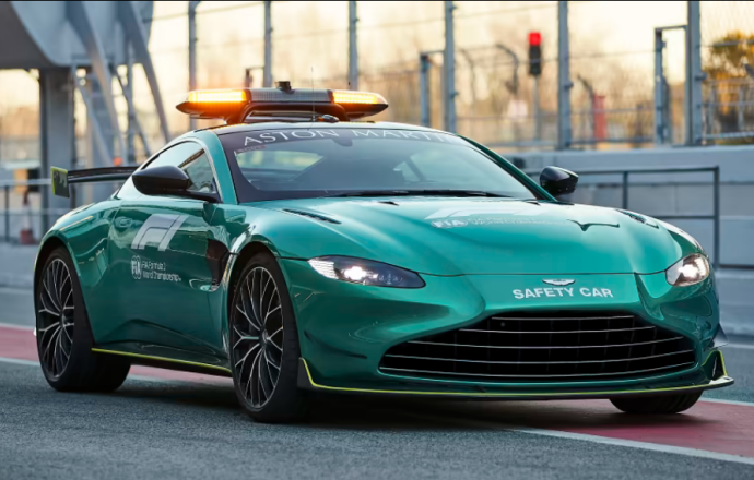 นักขับ F1 บ่นยับ บอกเป็นเสียงเดียวกันว่ารถ Safety Car ของ Aston Martin นั้นขับช้าเกินไป