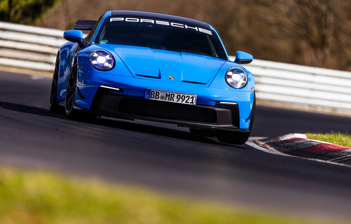 Manthey Performance Kit ชุดแต่งเพิ่มสมรรถนะสำหรับ ปอร์เช่ 911 จีที3 (Porsche 911 GT3) เร็วกว่าถึงสี่วินาที บนสนาม Nürburgring Nordschleife 
