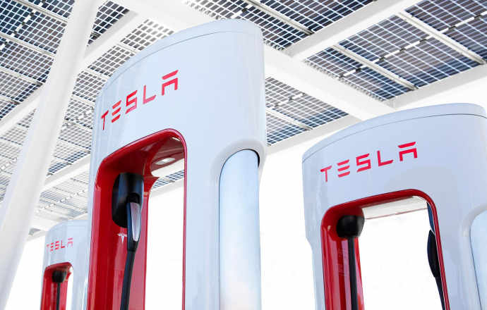 ค่ายรถไฟฟ้า Tesla ฉลอง Superchargers ครบ 10,000 จุด ในยุโรป