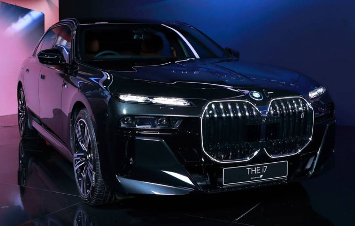 เปิดตัวแล้ว...รถไฟฟ้าใหม่ BMW i7 ที่สุดแห่งความหรูหราสง่างาม ราคารถเริ่ม 7,599,000 บาท 