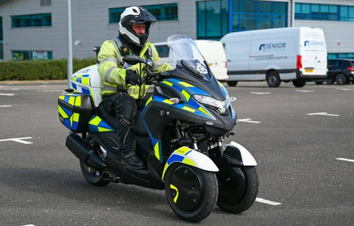 Yamaha Tricity 300 แปลงเป็นรถจักรยานยนต์สามล้อไฟฟ้า พร้อมเข้าประจำการกรมตำรวจอังกฤษ
