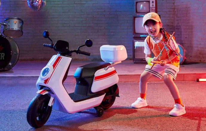 NIU NQi Mini Electric Scooter รถสองล้อไฟฟ้าใหม่สำหรับเด็ก ๆ