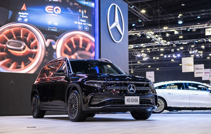 Mercedes-Benz โชว์วิสัยทัศน์ “Ambition to Lead” พร้อมเผยโฉมยนตรกรรมระดับลักชัวรี่ครบทุกรุ่น ที่บูธ A19 ในงานมอเตอร์โชว์ ครั้งที่ 44