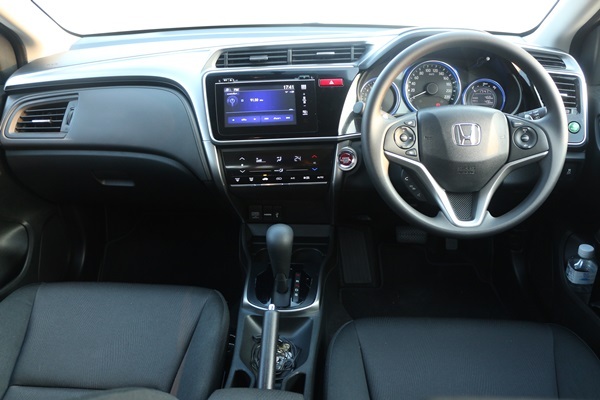 ทดสอบรถยนต์ Honda City 2014