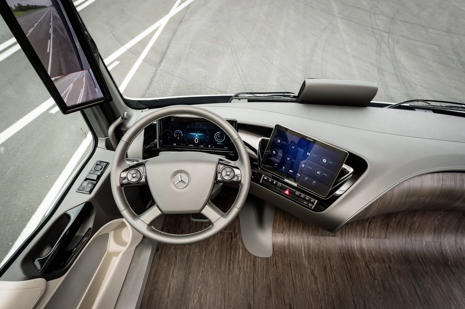 Mercedes Benz  2025 Concept Truck 