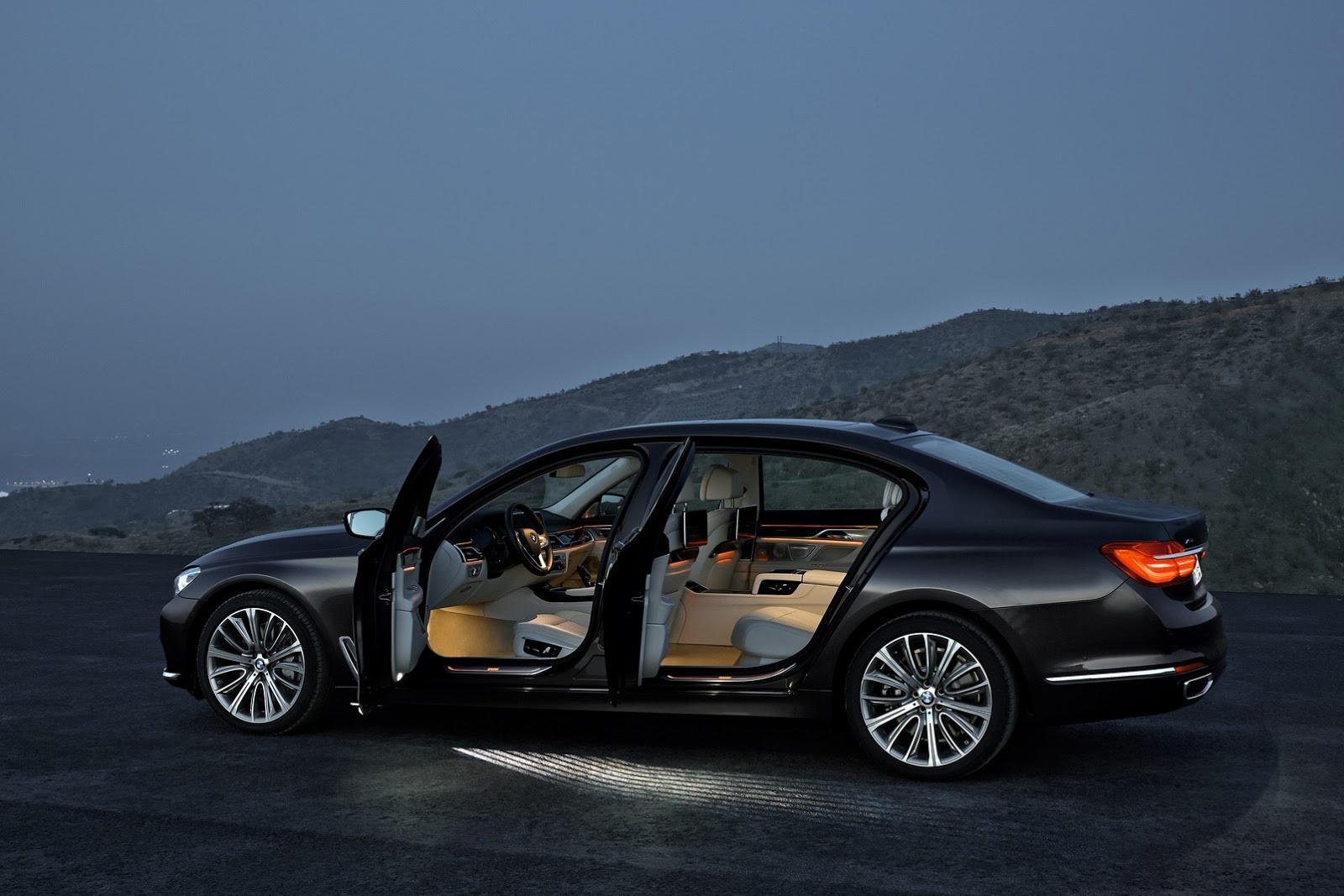 2016 BMW Series 7