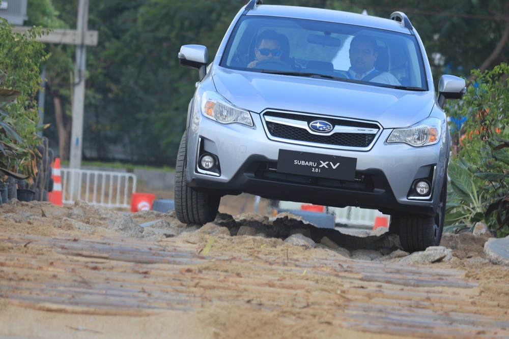 ทดสอบรถยนต์อเนกประสงค์  2016 Subaru XV  