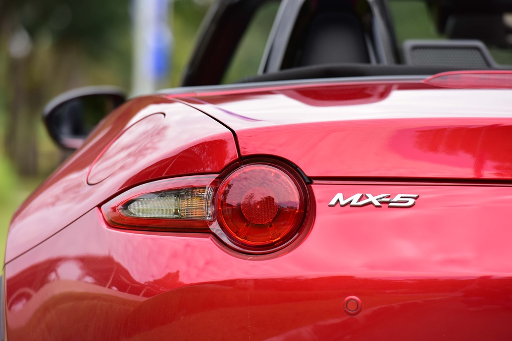 ทดสอบรถยนต์ Mazda MX-5 