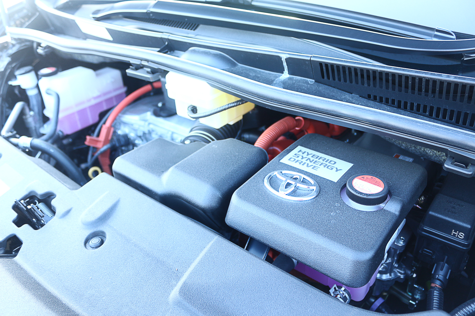 ทดสอบรถยนต์   Toyota Alphard Hybrid