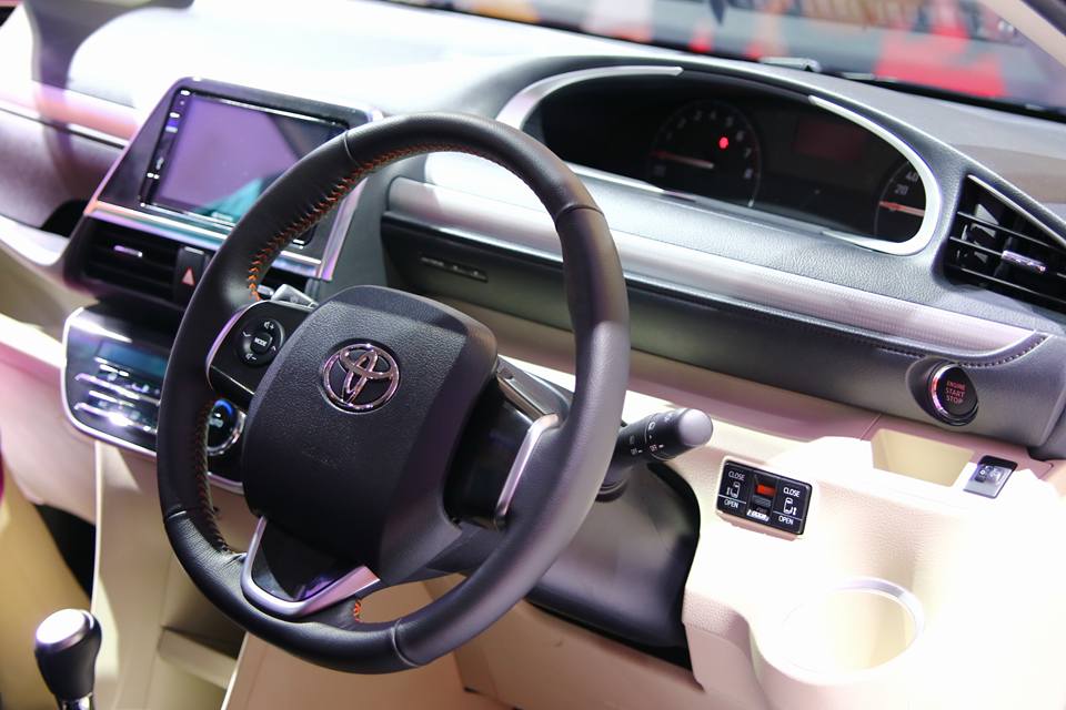 Toyota Sienta 