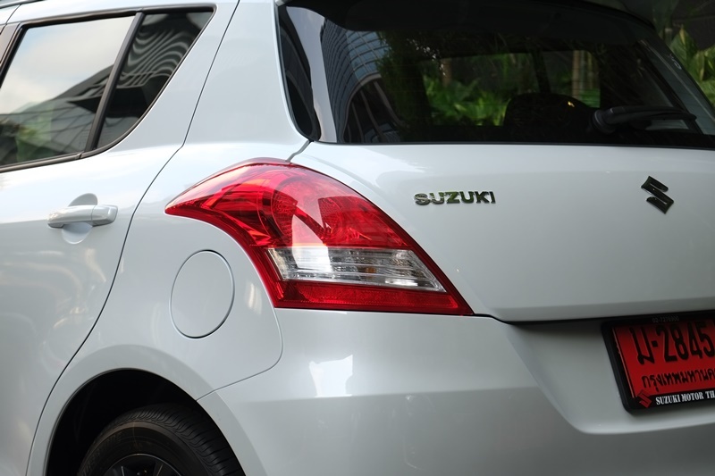 รถยนต์  Suzuki Swift RX II 