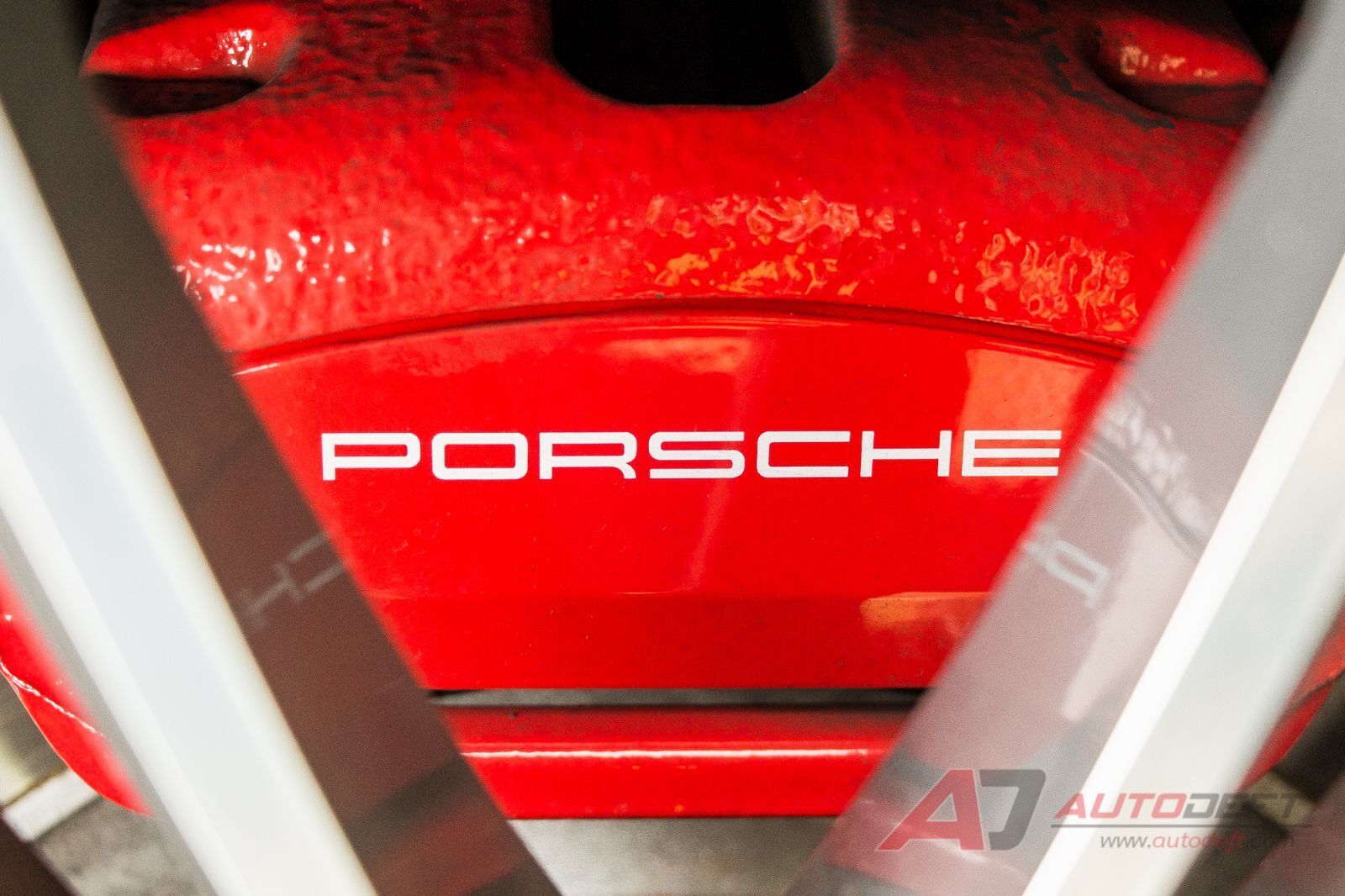 Porsche Macan Turbo Performance Package