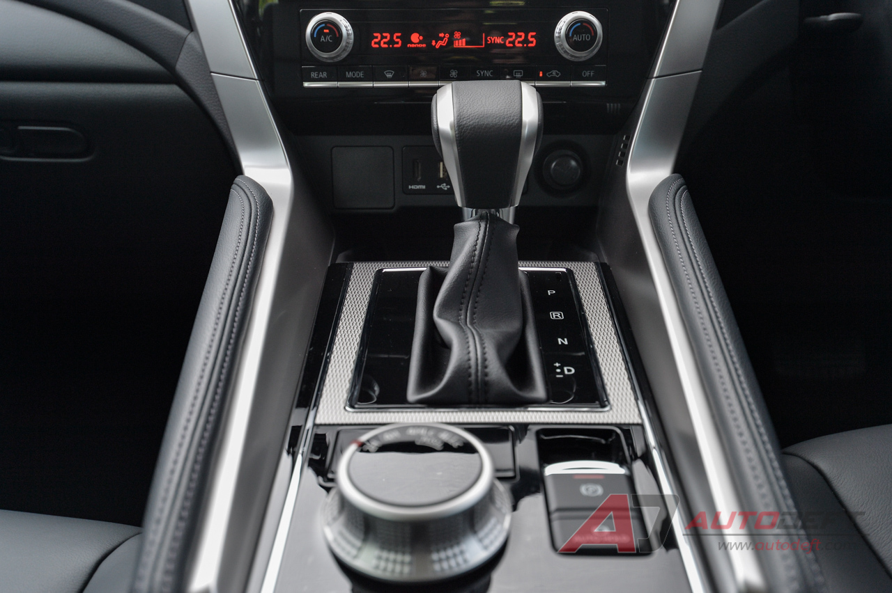 Mitsubishi Pajero Sport GT-Premium 4WD