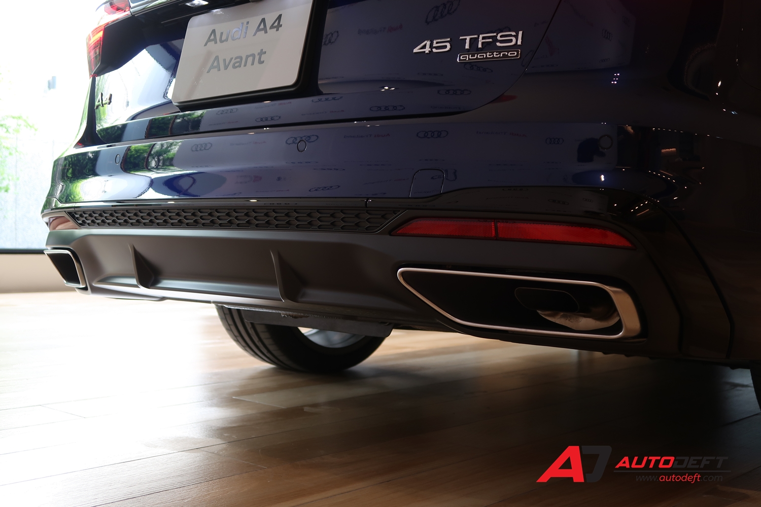 Audi A4 Avant 45 TFSI quattro S line Black Edition