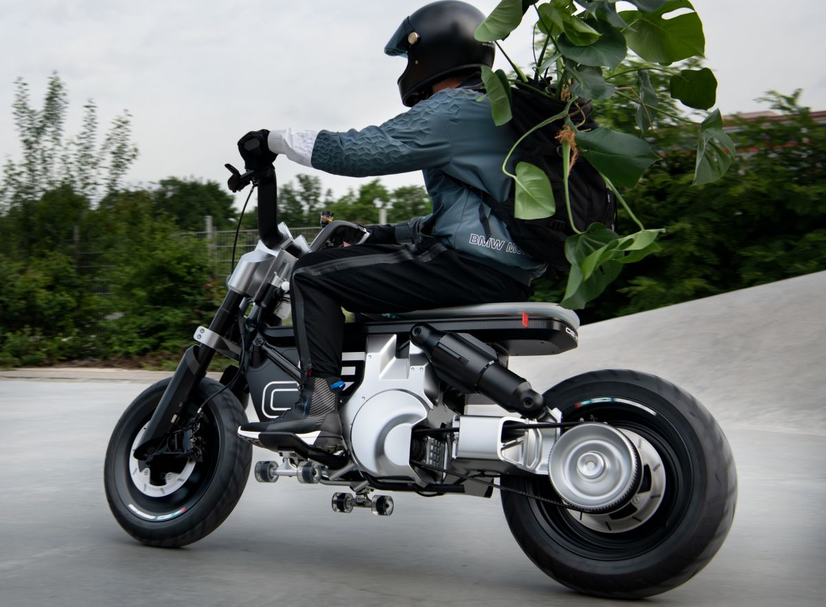 BMW Motorrad Concept CE02