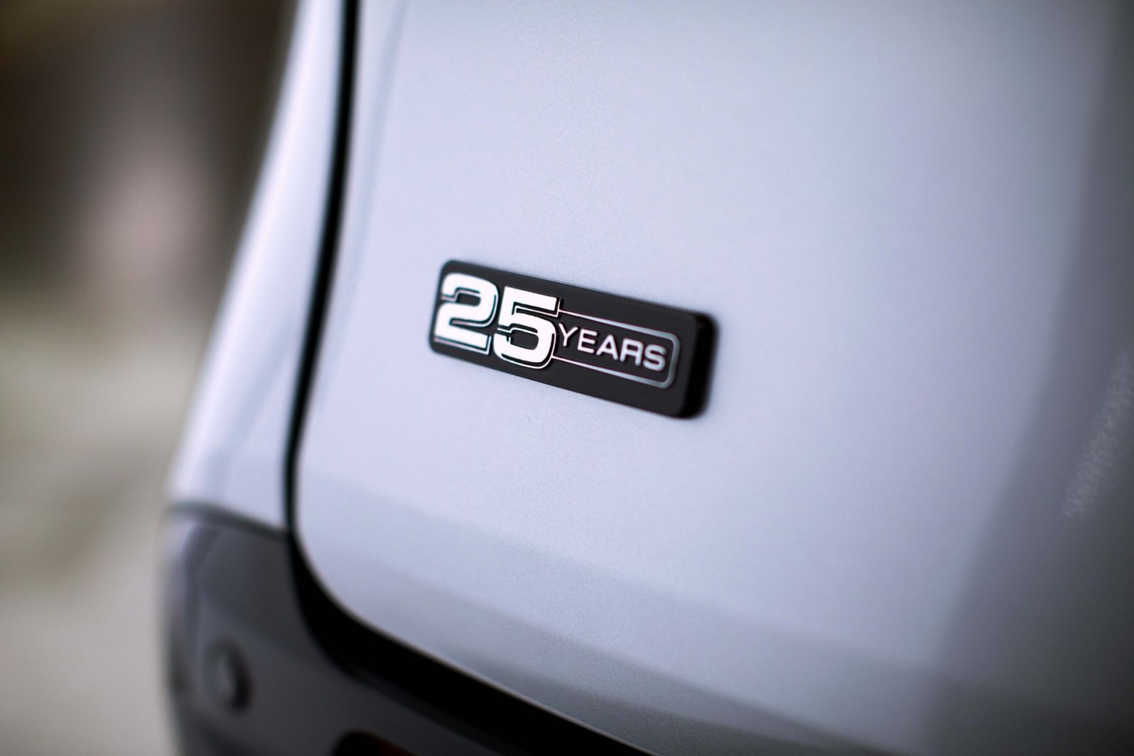 Toyota Sienna 25th Anniversary Edition