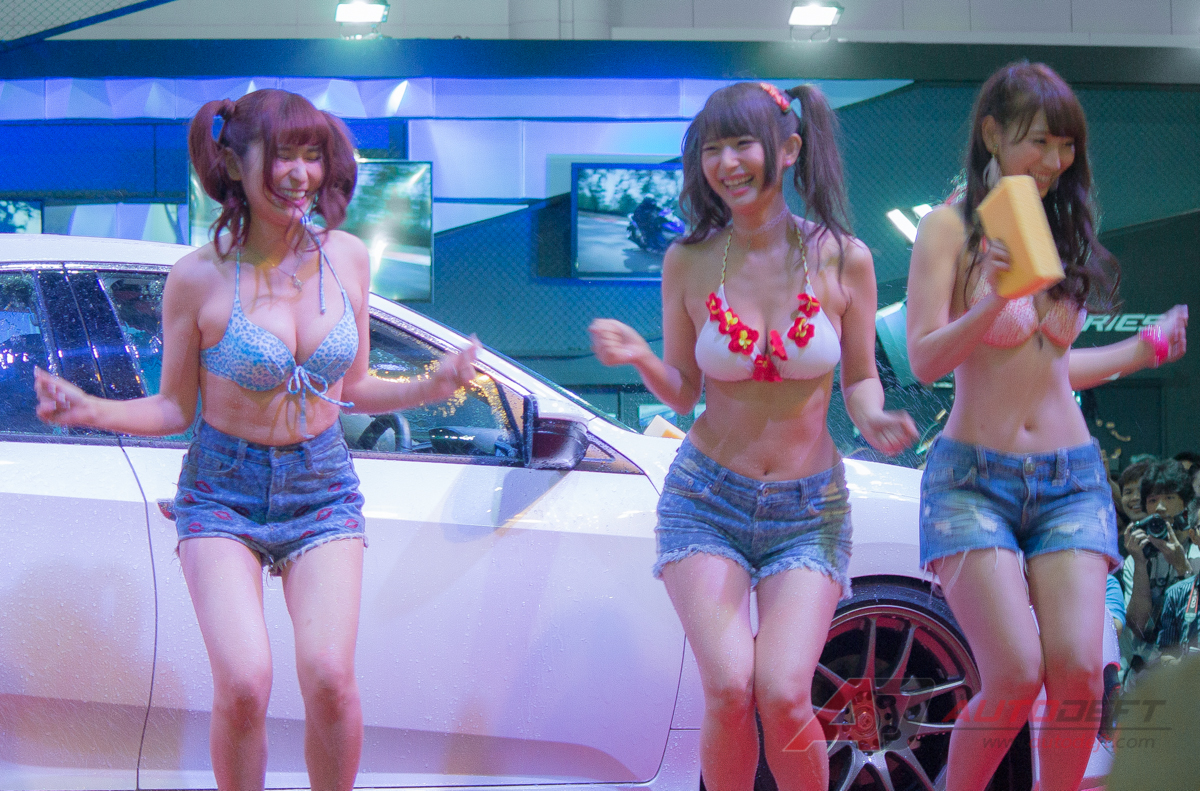 Auto Salon Sexy Car Wash
