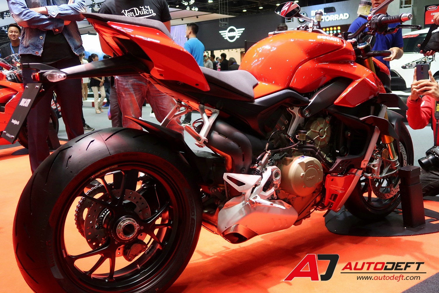 Ducati เปิดตัว Streetfighter V4