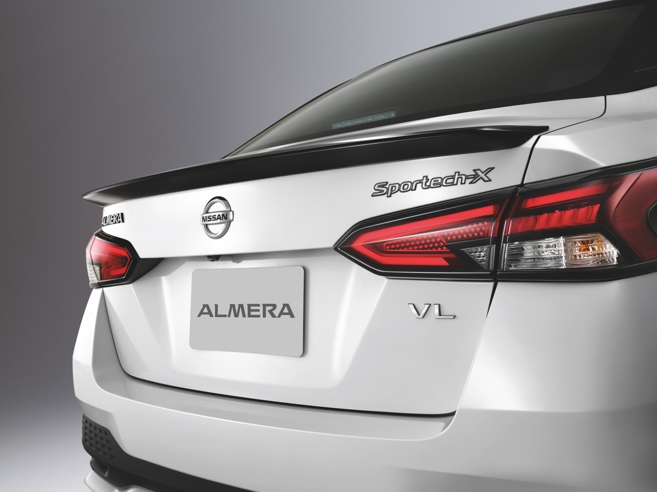 Nissan Almera Sportech-X 