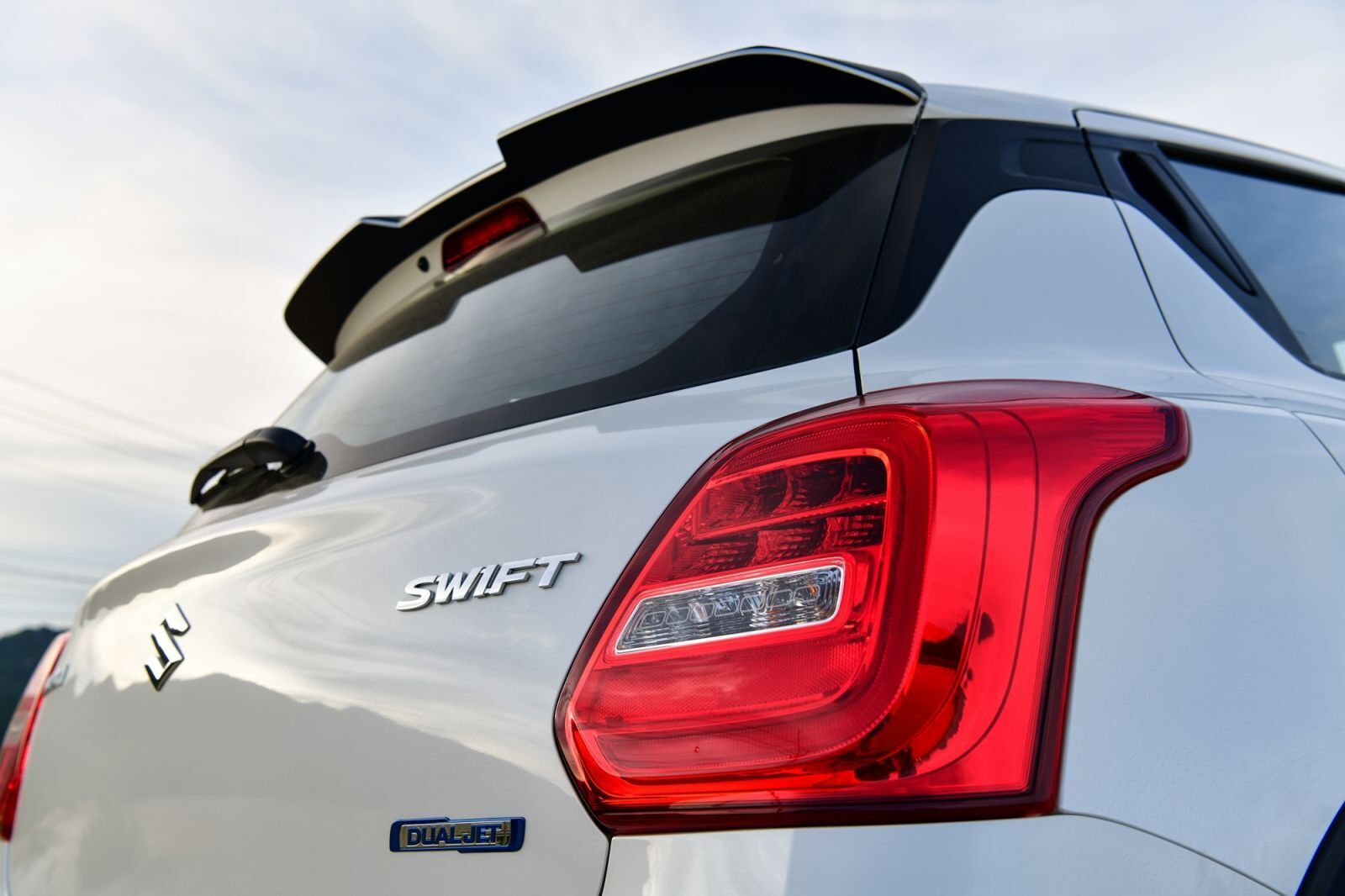 Suzuki SWIFT GL PLUS