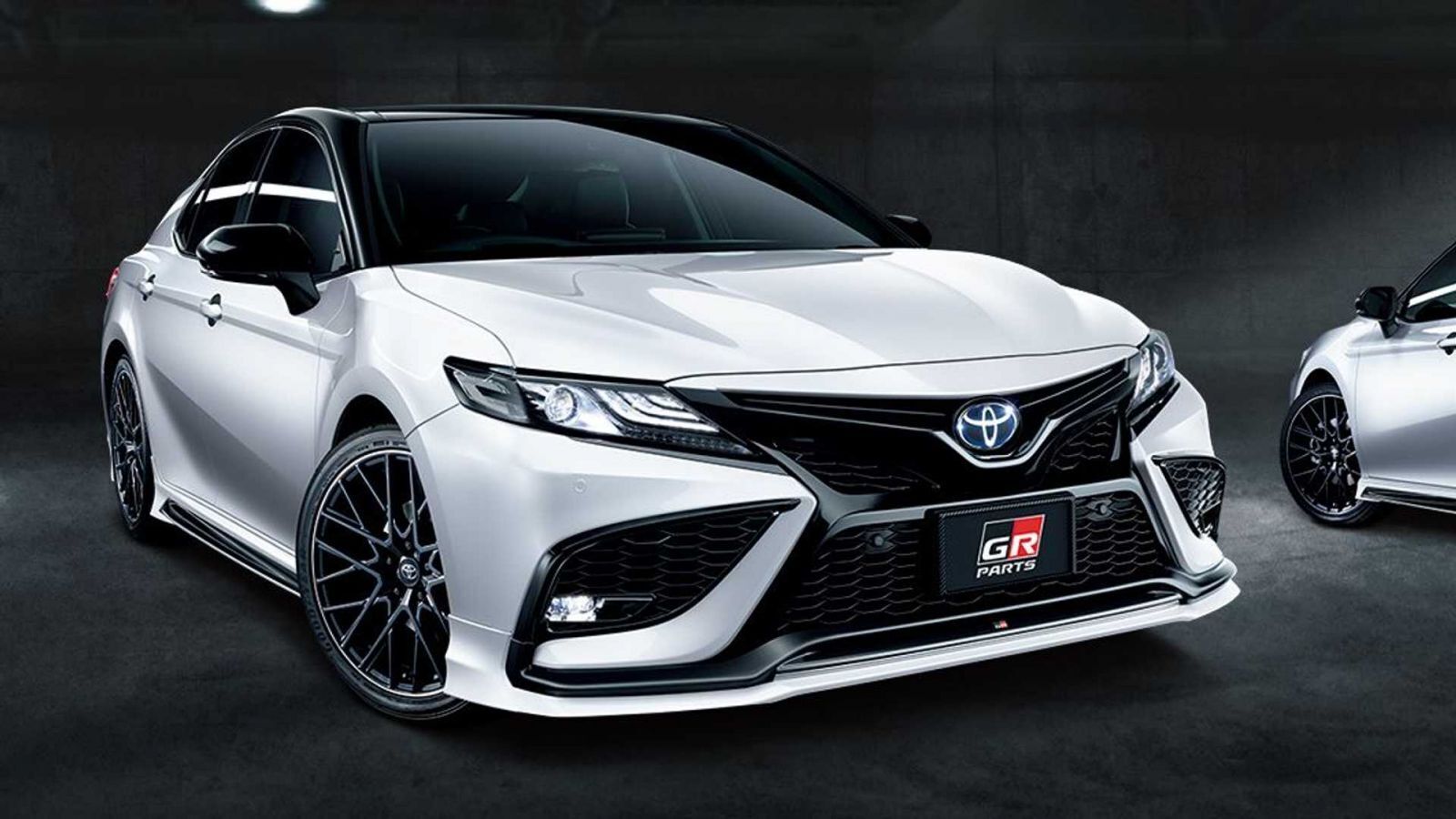รถใหม่ Toyota Camry จัดชุดแต่งใหม่ GR และ Modellista AUTODEFT ข่าว